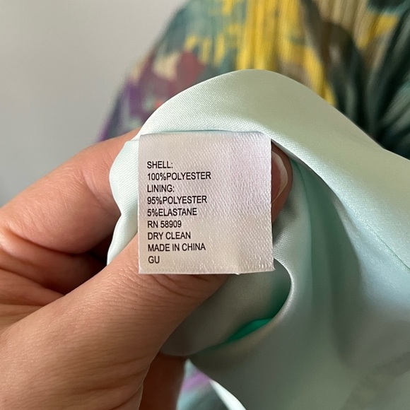 AlexMarie Tiered Simone Floral Long Sleeve Tie Waist VNeck Dress Women’s Size 6P - Picture 11 of 16